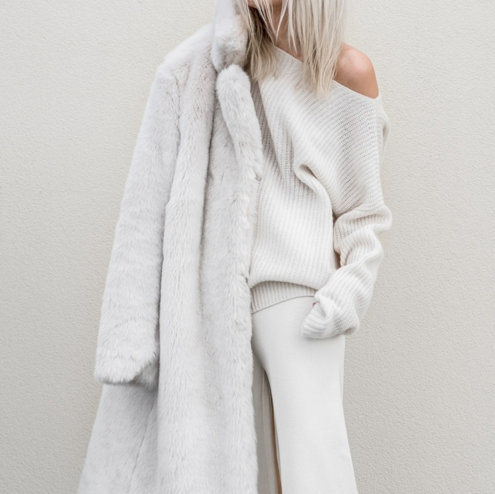 NWOT natural white faux fur coat sz S